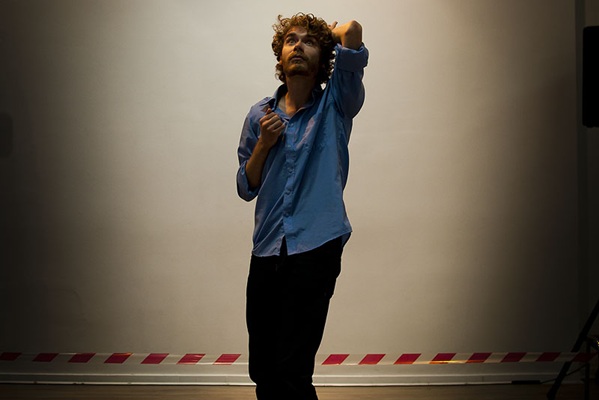 cours improvisation théâtre Ateliers Comédie Paris 10 Pratiquer le théâtre gagner en confiance en soi , développement personnel