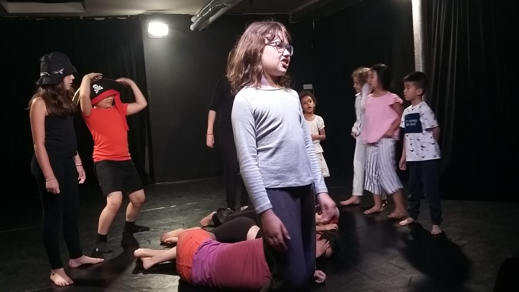 stage de theatre pour enfants et ados aux Ateliers Comédie Paris