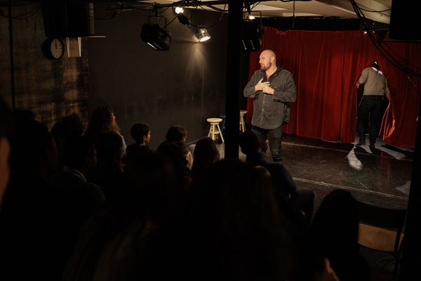 Cours de théâtre aux Ateliers Comédie à Paris